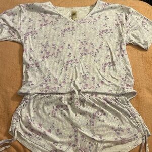 Women's Lavender Floral Ribbed Pajama Set - Comfort Top & Shorts
